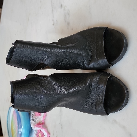 Vince Vero Cu010 black leather sandals size 7.5 (Eur 37.5) - Picture 4 of 11